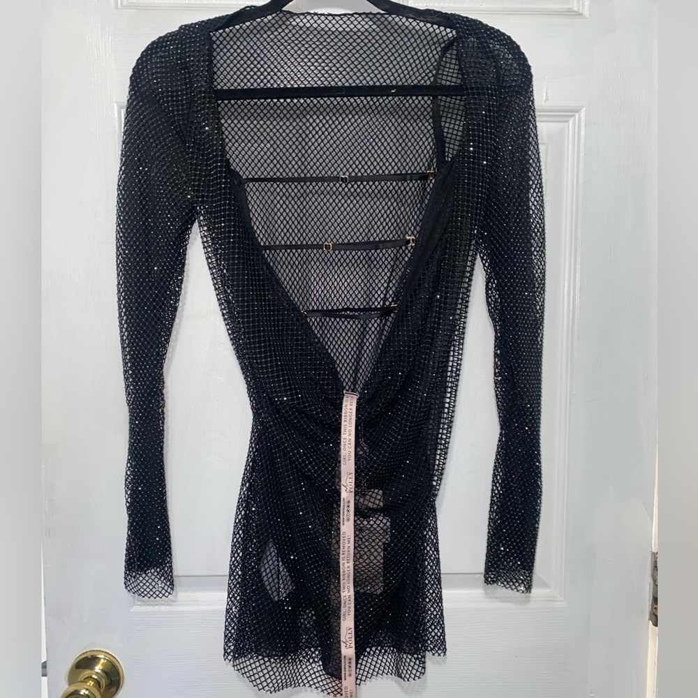 ❌SOLD❌Oh Polly Lennox Dress - Picture 6 of 10